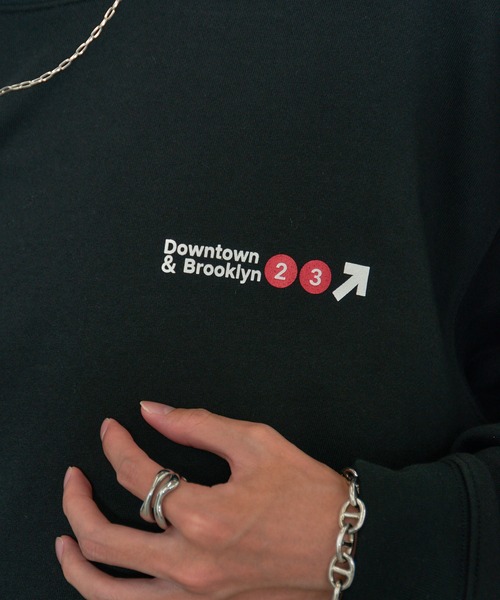 MAISON CLUB(メゾンクラブ)の「【MAISON CLUB】METRO LOGO SWEATER /ワンポイントロゴスウェット METRO LOGO/NEWYORK BROOKLYN MLB(スウェット・メンズ・ブラック/グレー/ホワイト・XL/L)」の19枚目の写真