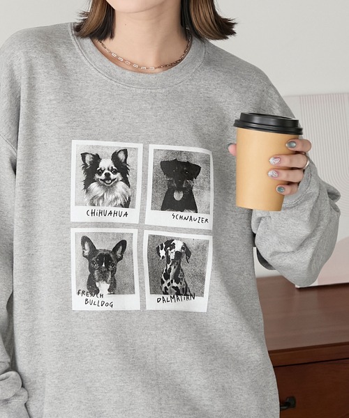 GILDAN（ギルダン）の「GILDAN アソートロゴ オーバーサイズ裏起毛スウェットプルオーバー（スウェット・レディース・チャコールグレー/レッド/ブラック/ネイビー/アッシュグレー/オフホワイト/杢グレー/トップグレー/ブラウン・L/M/S）」の6枚目の写真