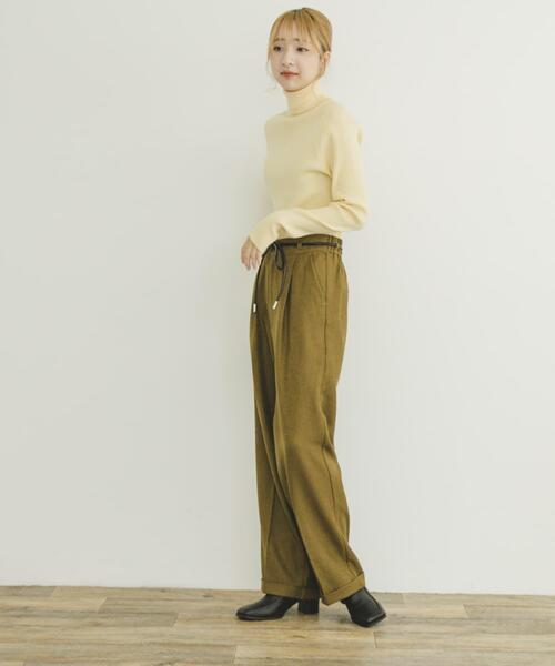 ITEMS URBANRESEARCH（アイテムズ アーバンリサーチ）の「ベルト付きパンツ（その他パンツ・レディース・カーキ/チャコールグレー/ブラウン・FREE）」の6枚目の写真