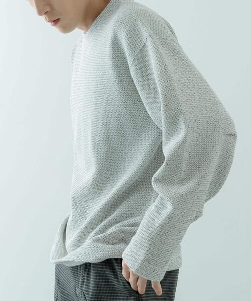 ITEMS URBANRESEARCH(アイテムズ アーバンリサーチ)の「粗針WAFFLE裏起毛クルーネック トップス(スウェット・メンズ・オートミール/チャコールグレー/グレー系その他・MEDIUM/LARGE)」の3枚目の写真