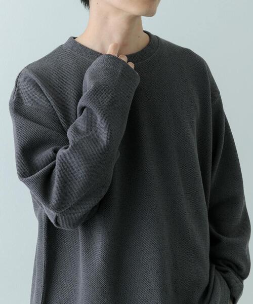 ITEMS URBANRESEARCH(アイテムズ アーバンリサーチ)の「粗針WAFFLE裏起毛クルーネック トップス(スウェット・メンズ・オートミール/チャコールグレー/グレー系その他・MEDIUM/LARGE)」の5枚目の写真