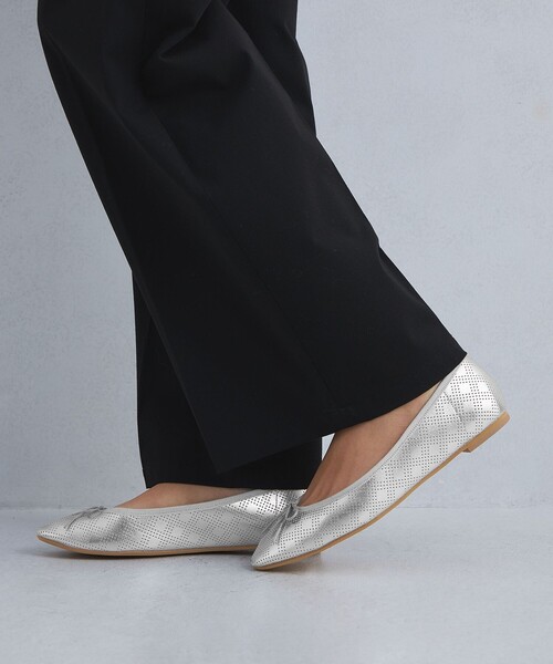 green label relaxing(グリーンレーベルリラクシング)の「ラウンド バレエシューズ / フラットシューズ(バレエシューズ・レディース・シルバー/その他1/ブラック・24.5cm/24cm/23.5cm/22.5cm/25cm/23cm)」の4枚目の写真