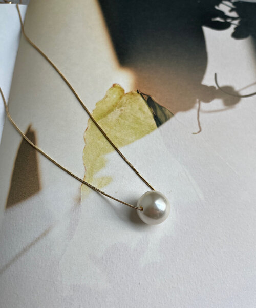 DouDou（ドゥドゥ）の「1粒ビッグパールロングネックレス（ネックレス・レディース・シルバー/ゴールド・FREE）」の9枚目の写真