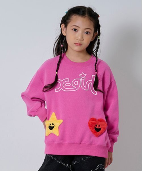 X-girl Stages（エックスガールステージス）の「キラッキートレーナー（スウェット・キッズ・ネイビー/ピンク・90cm/110cm/100cm/120cm）」の2枚目の写真