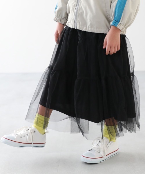 devirock（デビロック）の「チュールギャザー ロングスカート（スカート・キッズ・オフホワイト/ブラック・150cm/160cm/110cm/120cm/130cm/140cm）」の2枚目の写真