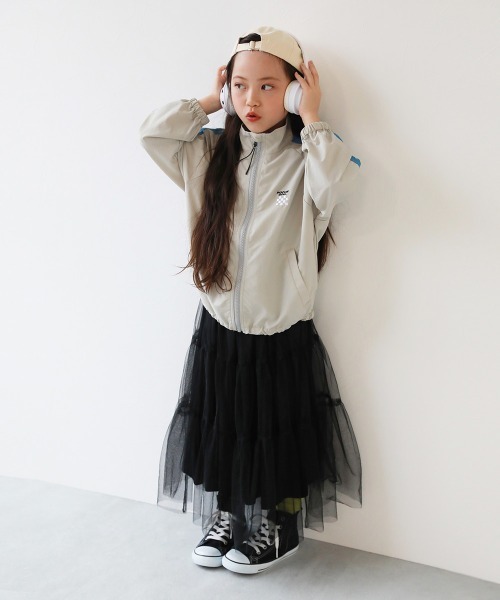 devirock（デビロック）の「チュールギャザー ロングスカート（スカート・キッズ・オフホワイト/ブラック・150cm/160cm/110cm/120cm/130cm/140cm）」の4枚目の写真