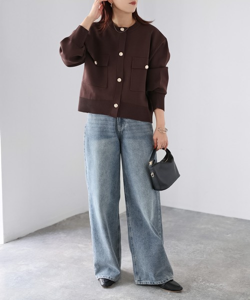 Riberry(リベリー)の「スポンディッシュ金ボタンショートカーデ(カーディガン/ボレロ・レディース・オフホワイト/ブラック/グレイッシュベージュ/ブラウン・FREE)」の8枚目の写真