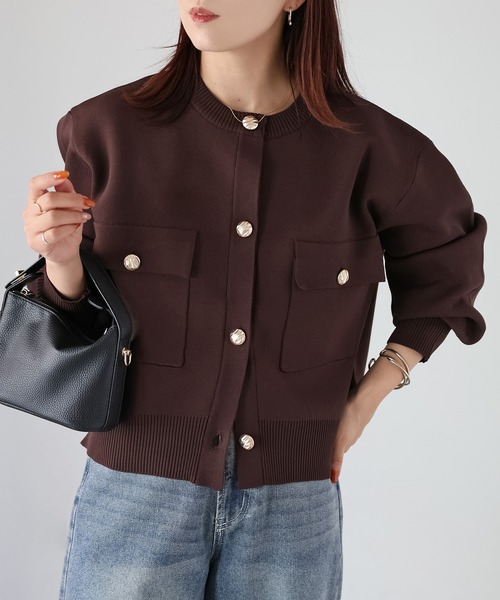 Riberry(リベリー)の「スポンディッシュ金ボタンショートカーデ(カーディガン/ボレロ・レディース・オフホワイト/ブラック/グレイッシュベージュ/ブラウン・FREE)」の11枚目の写真