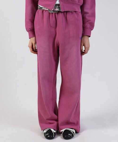 【SEQUENZ（シークエンズ）】LOGO APPLIQUE SWEAT PANTS / フェード スウェット オーバーサイズ ヴィンテージライク 裏起毛 ≪SET UP着用可能≫（スウェットパンツ）｜SEQUENZ（シークエンズ）
