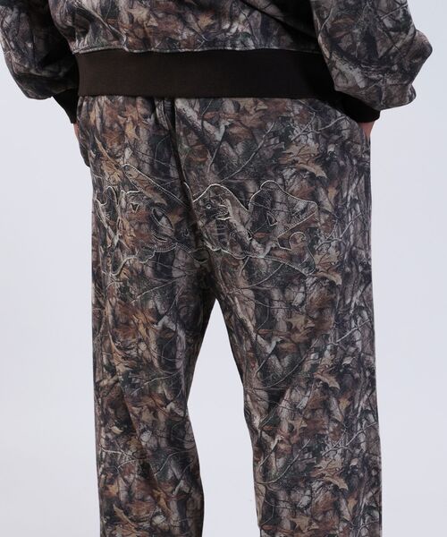 【SEQUENZ（シークエンズ）】LOGO APPLIQUE SWEAT PANTS / フェード スウェット オーバーサイズ ヴィンテージライク 裏起毛 ≪SET UP着用可能≫（スウェットパンツ）｜SEQUENZ（シークエンズ）