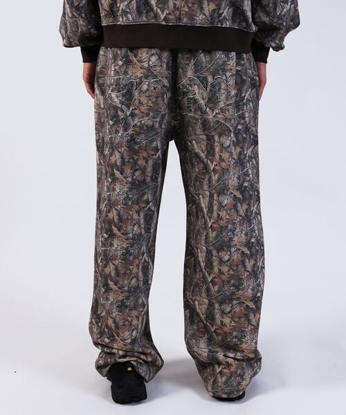【SEQUENZ（シークエンズ）】LOGO APPLIQUE SWEAT PANTS / フェード スウェット オーバーサイズ ヴィンテージライク 裏起毛 ≪SET UP着用可能≫（スウェットパンツ）｜SEQUENZ（シークエンズ）