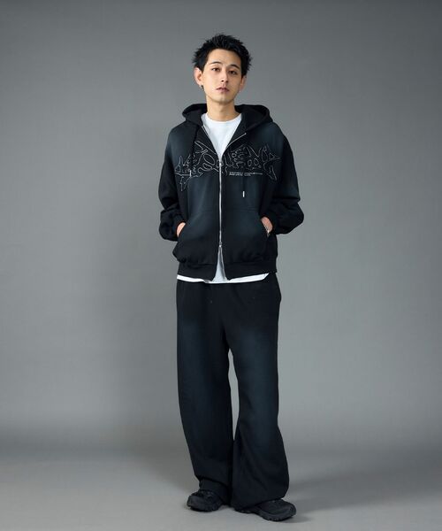 【SEQUENZ（シークエンズ）】LOGO APPLIQUE SWEAT PANTS / フェード スウェット オーバーサイズ ヴィンテージライク 裏起毛 ≪SET UP着用可能≫（スウェットパンツ）｜SEQUENZ（シークエンズ）