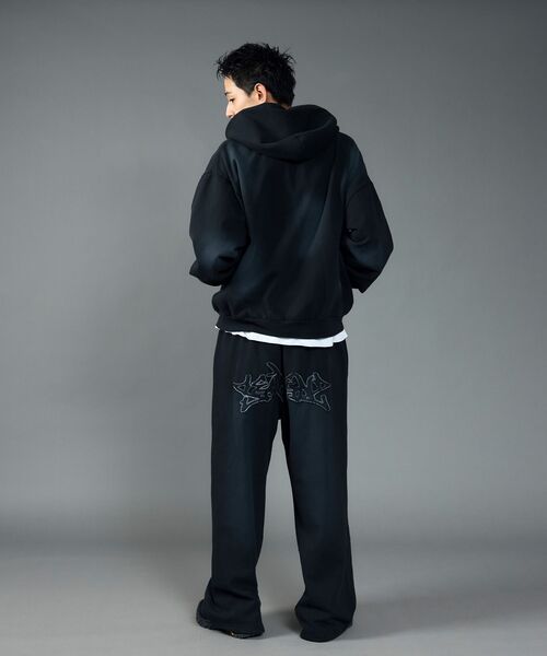 【SEQUENZ（シークエンズ）】LOGO APPLIQUE SWEAT PANTS / フェード スウェット オーバーサイズ ヴィンテージライク 裏起毛 ≪SET UP着用可能≫（スウェットパンツ）｜SEQUENZ（シークエンズ）