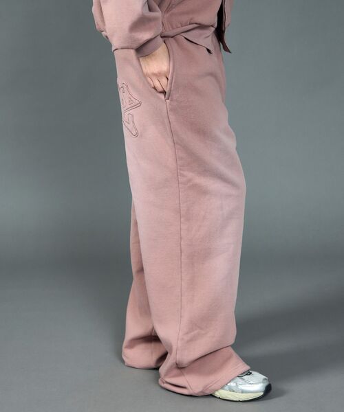 【SEQUENZ（シークエンズ）】LOGO APPLIQUE SWEAT PANTS / フェード スウェット オーバーサイズ ヴィンテージライク 裏起毛 ≪SET UP着用可能≫（スウェットパンツ）｜SEQUENZ（シークエンズ）
