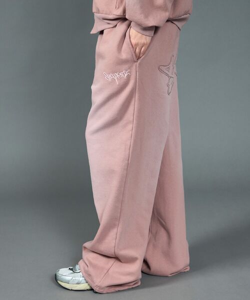 【SEQUENZ（シークエンズ）】LOGO APPLIQUE SWEAT PANTS / フェード スウェット オーバーサイズ ヴィンテージライク 裏起毛 ≪SET UP着用可能≫（スウェットパンツ）｜SEQUENZ（シークエンズ）