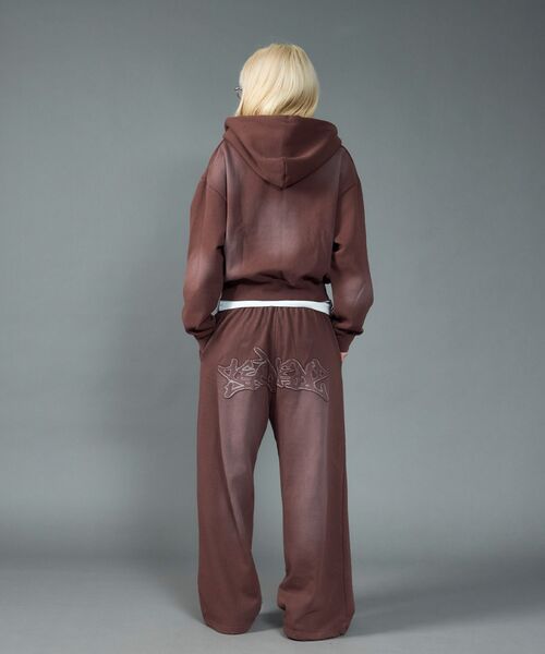 【SEQUENZ（シークエンズ）】LOGO APPLIQUE SWEAT PANTS / フェード スウェット オーバーサイズ ヴィンテージライク 裏起毛 ≪SET UP着用可能≫（スウェットパンツ）｜SEQUENZ（シークエンズ）
