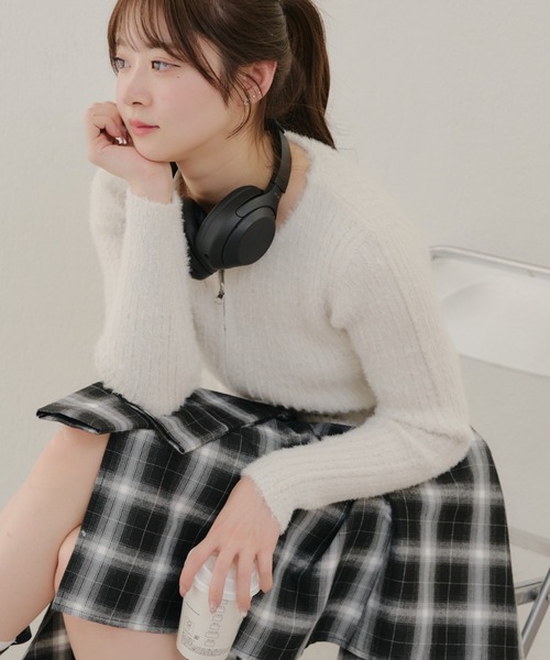 Another Branch olive des olive（アナザーブランチオリーブデオリーブ）の「ラメフェザーＷＺＩＰニット（ニット/セーター・レディース・サックスブルー/アイボリー/ラベンダー/スミクロ・FREE）」の13枚目の写真