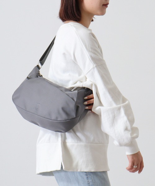 anelloGRANDE アングルショルダーバッグ（ショルダーバッグ