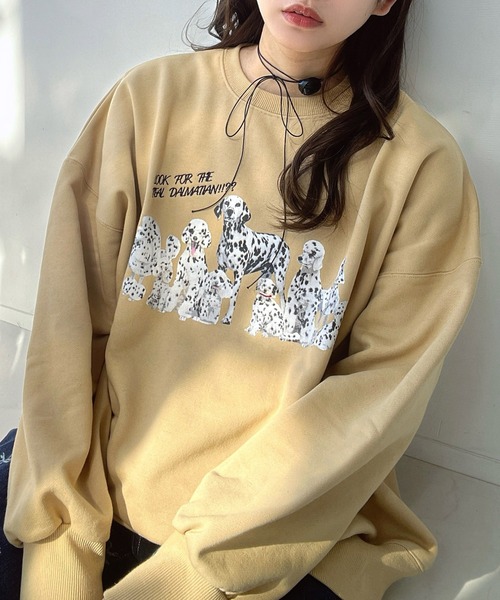 AS KNOW AS plus（アズノゥアズプラス）の「●ドッグプリントとワンポイントロゴ刺繍スウェットプルオーバー（スウェット・レディース・杢グレー/スミクロ/ライトイエロー・FREE）」の3枚目の写真