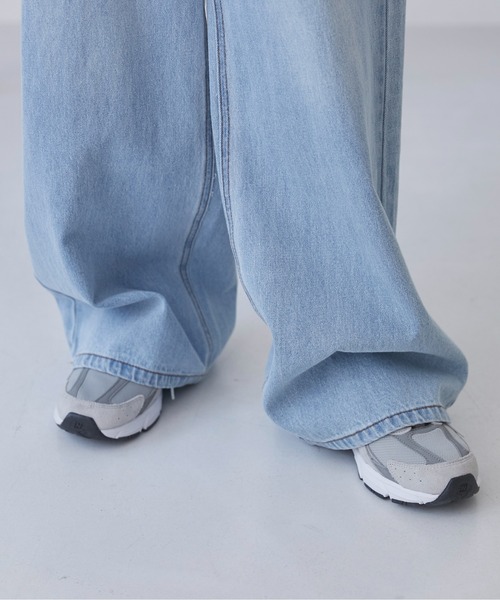 ANGIE(アンジー)の「ダブルウエスト デニムパンツ(デニムパンツ・レディース・ブラック/サックスブルー・SMALL/MEDIUM)」の13枚目の写真