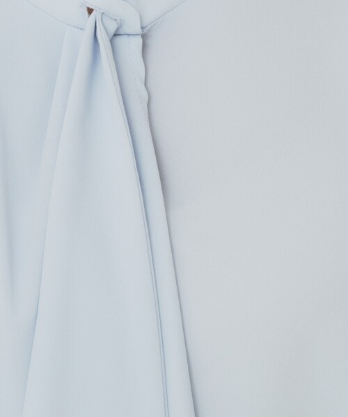 index(インデックス)の「《美人百花掲載》アシンメトリーボウタイブラウス【洗濯機洗い可/防シワ】(シャツ/ブラウス・レディース・ベージュ系その他6/ネイビー/オフホワイト/サックスブルー・42/38/36/40)」の20枚目の写真