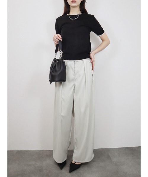 Reurie'(レウリィ)の「ツイルダブルタックスラックス/twill double tuck slacks ワイドパンツ モード カジュアル オフィス パイピング タック入り(スラックス・レディース・アイボリー/チャコールグレー・FREE)」の3枚目の写真