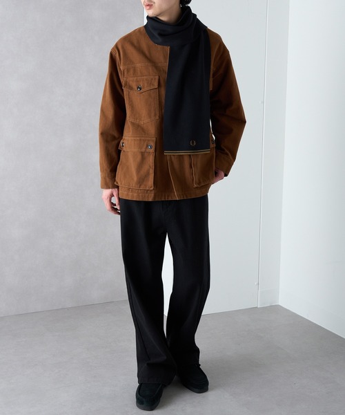 FRED PERRY（フレッドペリー）の「【FRED PERRY】TWIN TIPPED MERINO WOOL SCARF ティップライン ワンポイント刺繍 ニットマフラー C9152（マフラー・メンズ・ブラック/グレイッシュブルー・FREE）」の6枚目の写真