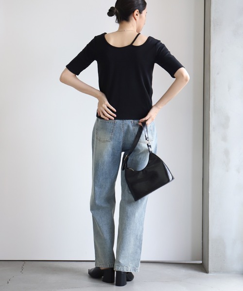 select MOCA(セレクトモカ)の「デザインネックハーフスリーブトップス(Tシャツ/カットソー・レディース・アイボリー/ブラック/ブラウン・FREE)」の6枚目の写真