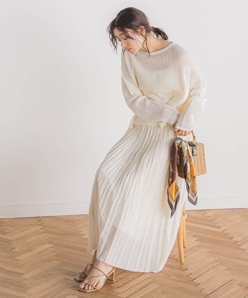 Droite lautreamont(ドロワットロートレアモン)の「メッシュ柄プルオーバー≪手洗い可能≫(ニット/セーター・レディース・ベージュ/オフホワイト/ブルー・M)」の4枚目の写真