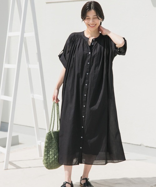 URBAN RESEARCH DOORS（アーバンリサーチドアーズ）の「コットンボイルロールアップハーフスリーブワンピース（ワンピース・レディース・オレンジ/グリーン系その他/ブラック/ブルー・MEDIUM）」の1枚目の写真