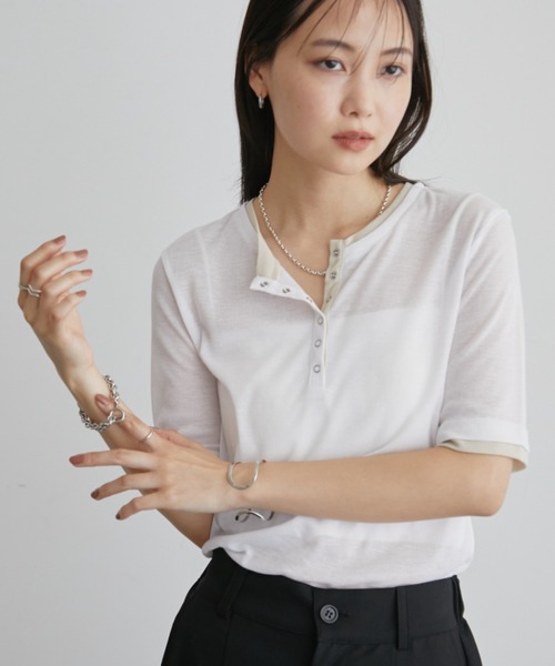 Aunt Marie's（アントマリーズ）の「配色ヘンリーネックシアートップス（Tシャツ/カットソー・レディース・グレー/ブルー/ブラック/イエロー/ホワイト・FREE）」の2枚目の写真