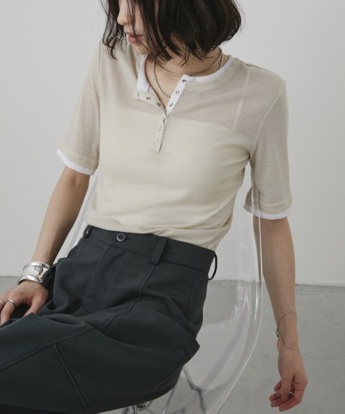 Aunt Marie's(アントマリーズ)の「配色ヘンリーネックシアートップス(Tシャツ/カットソー・レディース・グレー/ブルー/ブラック/イエロー/ホワイト・FREE)」の22枚目の写真