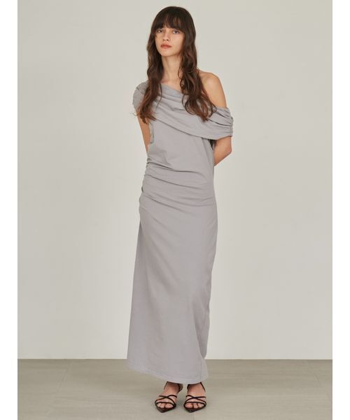 styling/(スタイリング)の「オフショルダーツイストワンピース(ワンピース・レディース・ブラック/ベージュ/グレー・1/0)」の15枚目の写真