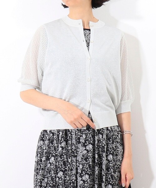 NOLLEY'S LIGHT(ノーリーズライト)の「袖レース柄5分袖カーディガン(ニット/セーター・レディース・ベージュ/ライトグレー/オフホワイト・38)」の2枚目の写真