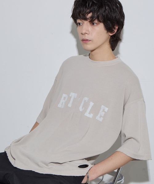 SLICK(スリック)の「【SLICK/スリック】Pigment Dye Damage Printed T-Shirt (ARTICLE) / ピグメントダイダメージプリントTシャツ (ARTICLE)/オーバーサイズ シルエット / ピグメント加工/ ビンテージ(Tシャツ/カットソー・メンズ・グレイッシュベージュ/ブルーグレー/ブラック・1/2/3)」の3枚目の写真