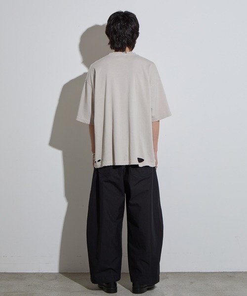 SLICK(スリック)の「【SLICK/スリック】Pigment Dye Damage Printed T-Shirt (ARTICLE) / ピグメントダイダメージプリントTシャツ (ARTICLE)/オーバーサイズ シルエット / ピグメント加工/ ビンテージ(Tシャツ/カットソー・メンズ・グレイッシュベージュ/ブルーグレー/ブラック・1/2/3)」の11枚目の写真