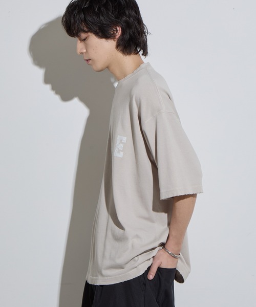 SLICK(スリック)の「【SLICK/スリック】Pigment Dye Damage Printed T-Shirt (ARTICLE) / ピグメントダイダメージプリントTシャツ (ARTICLE)/オーバーサイズ シルエット / ピグメント加工/ ビンテージ(Tシャツ/カットソー・メンズ・グレイッシュベージュ/ブルーグレー/ブラック・1/2/3)」の16枚目の写真