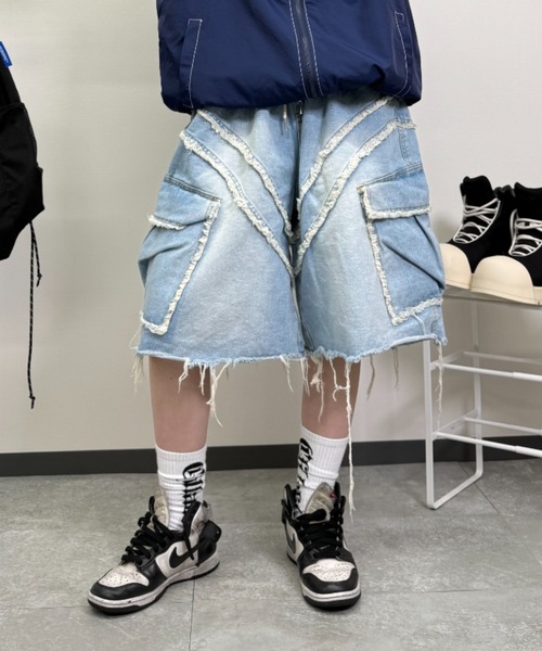 ATMARK(アットマーク)の「《3サイズ展開 / UNISEX 》デニム アソートハーフパンツ ショートパンツ(デニムパンツ・メンズ・ブルー系その他2/ブラック/サックスブルー/ブルー/グリーン/ブラック×ホワイト/ブルー系その他・MEDIUM/LARGE/X-LARGE)」の4枚目の写真