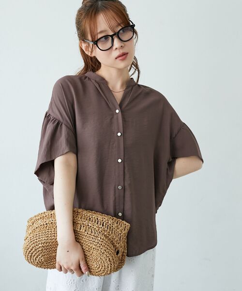 le.coeur blanc（ルクールブラン）の「《お気に入り急上昇！！》ヴィンテージライクフレアスリーブブラウス（シャツ/ブラウス・レディース・オフホワイト/ブラック/ブラウン/カーキオリーブ・38）」の3枚目の写真