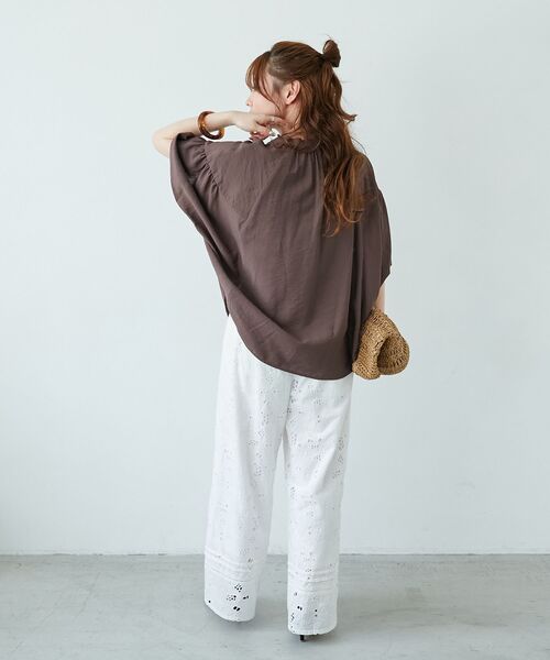 le.coeur blanc（ルクールブラン）の「《お気に入り急上昇！！》ヴィンテージライクフレアスリーブブラウス（シャツ/ブラウス・レディース・オフホワイト/ブラック/ブラウン/カーキオリーブ・38）」の6枚目の写真