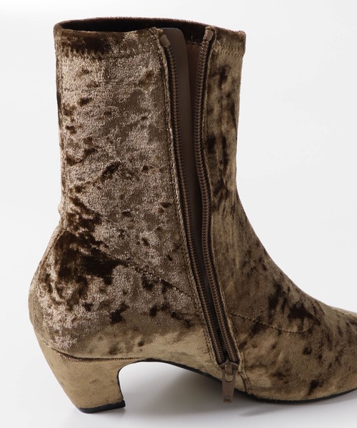 URBAN RESEARCH ROSSO WOMEN（アーバンリサーチ　ロッソ）の「LE VERNIS　Velor stretch boots（ブーツ・レディース・ブラウン・24.5）」の3枚目の写真