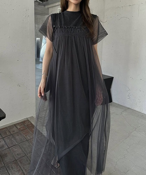 WILLFULLY(ウィルフリー)の「pleats shirring tulle camisole OP(ワンピース・レディース・オートミール/グレー系その他/チャコール/ブラック・FREE)」の16枚目の写真