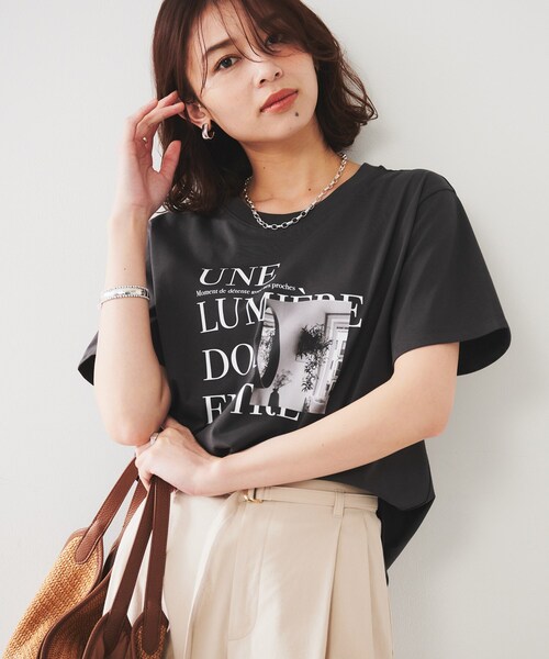 [ ] ロゴグラフィックプリントTシャツ ★大人気★ セール】ビッグタイポグラフィプリントTシャツ（Tシャツ