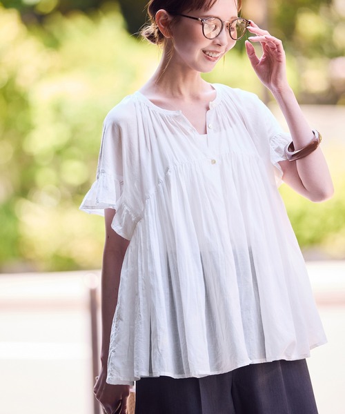 ROPE' PICNIC（ロペピクニック）の「コットンボイルギャザーブラウス/リンクコーデ（シャツ/ブラウス・レディース・ブラック/ブラウン/ブルー/オフホワイト・38）」の10枚目の写真