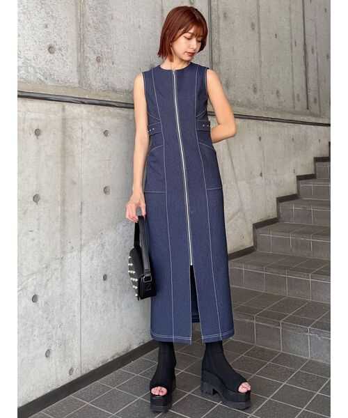 MURUA(ムルーア)の「サイドベルトジップナローワンピース(ワンピース・レディース・インディゴブルー/カーキ/ブラック・2/1)」の10枚目の写真