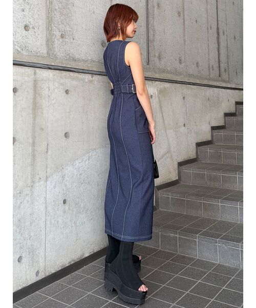 MURUA(ムルーア)の「サイドベルトジップナローワンピース(ワンピース・レディース・インディゴブルー/カーキ/ブラック・2/1)」の11枚目の写真