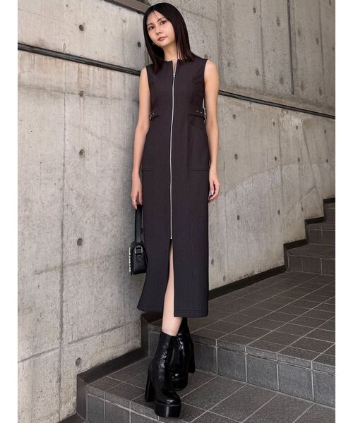 MURUA(ムルーア)の「サイドベルトジップナローワンピース(ワンピース・レディース・インディゴブルー/カーキ/ブラック・2/1)」の19枚目の写真