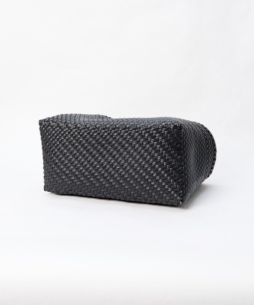 SANRAMI（サンラミ）の「SANRAMI 25SS別注メタルハンドルトート（かごバッグ・レディース・ブラック・FREE）」の2枚目の写真