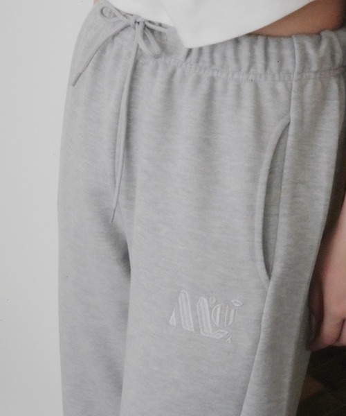 mignon（ミニョン）の「【Mignon/ミニョン】MG LOGO sweat pants / ロゴスウェットパンツ（スウェットパンツ・レディース・グレー・FREE）」の2枚目の写真
