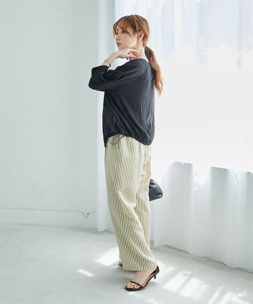 le.coeur blanc（ルクールブラン）の「《楽な履き心地◎》ドビーストライプサッカータックパンツ（その他パンツ・レディース・ブラック系その他/ベージュ系その他2・38）」の9枚目の写真